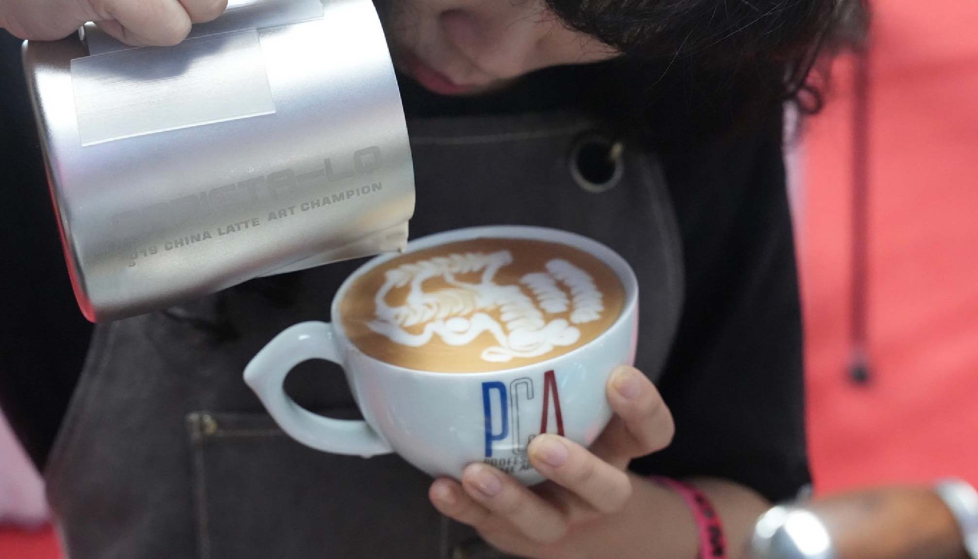 冰球突破app下载助力2024 PCA 专业咖啡大师竞技赛·邯郸站，见证未来无限潜力