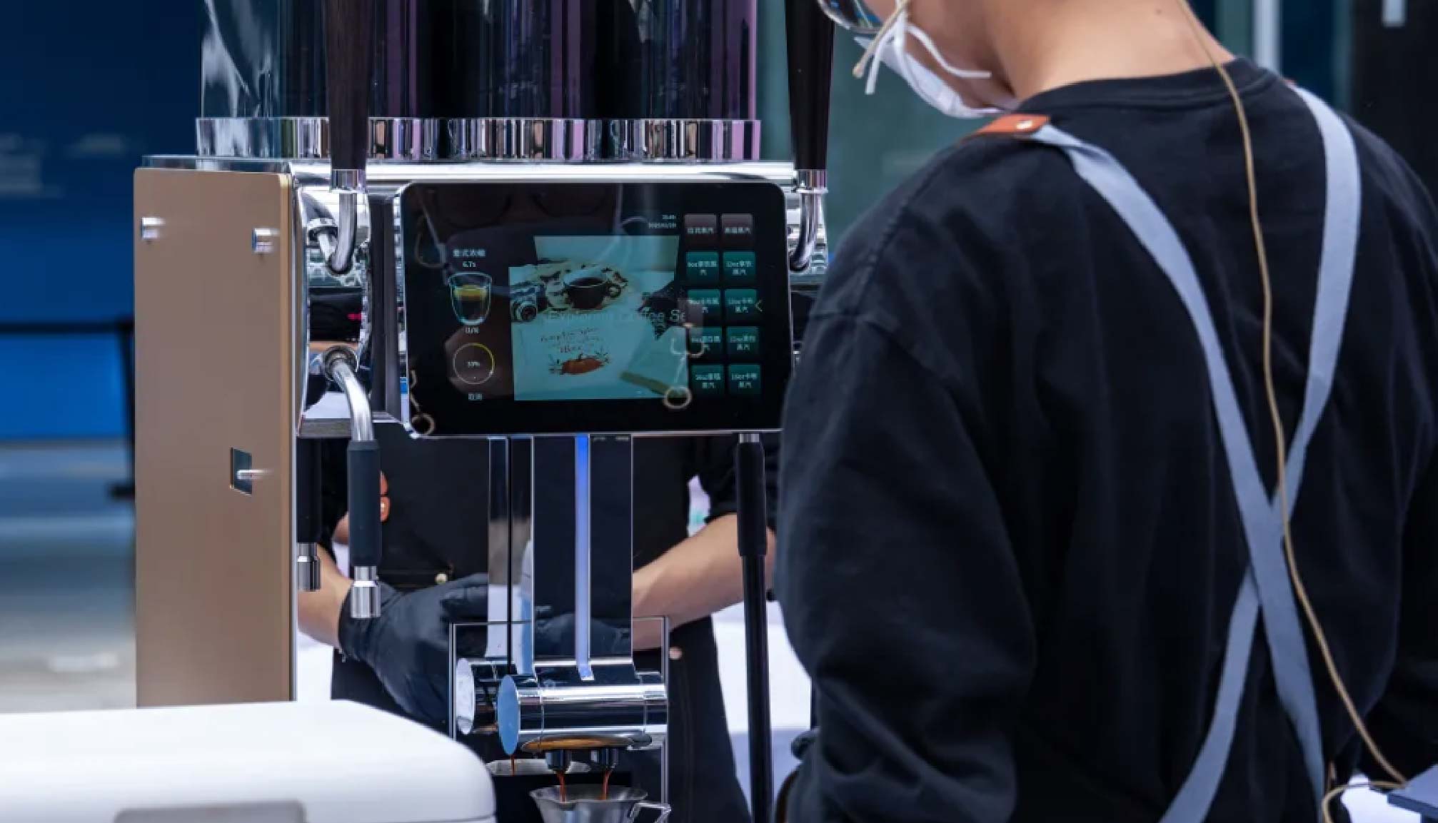 共鉴饮品创意，冰球突破app下载助力国际潮饮大赛三亚站